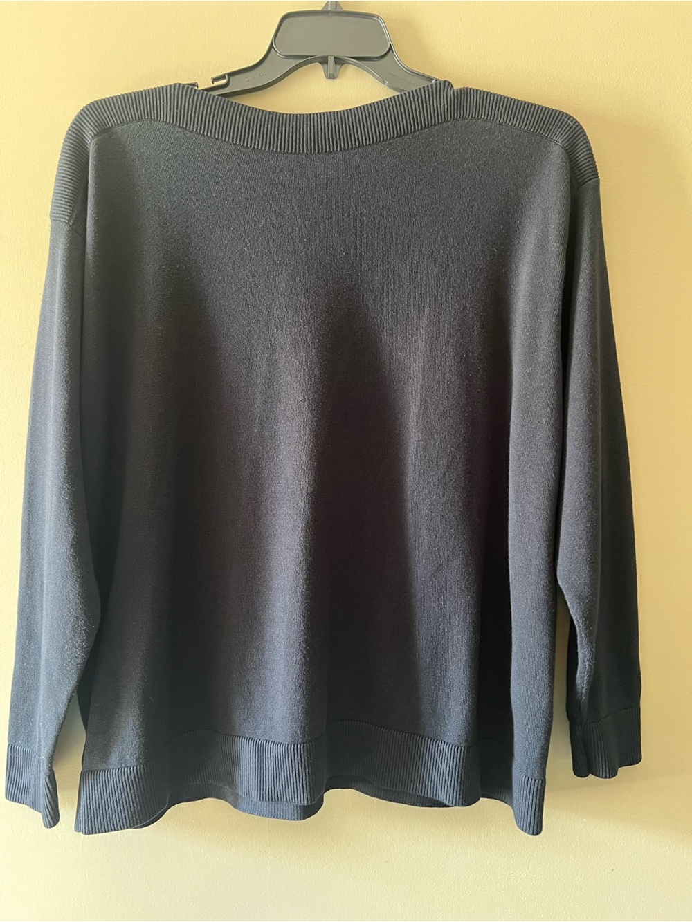 Lands' End Black Crewneck Pullover Sweater